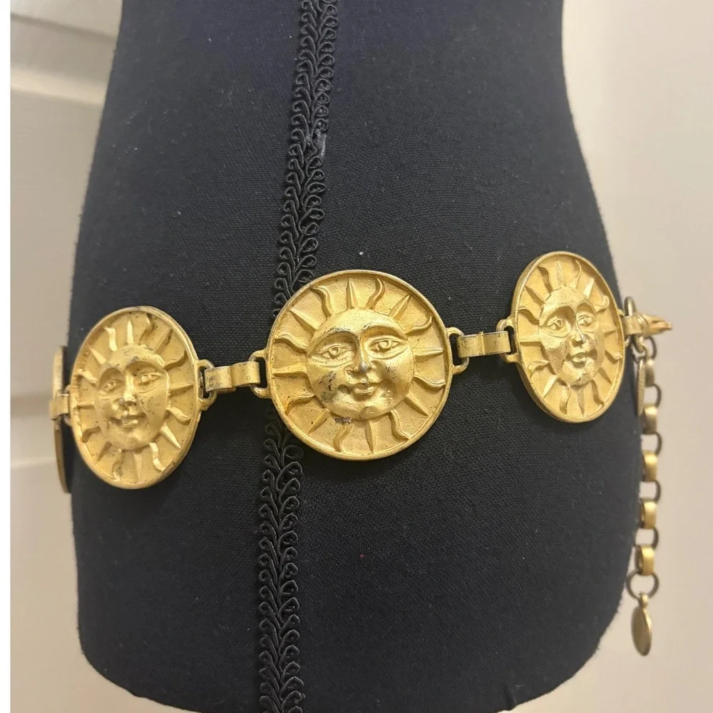 Vintage The Limited Sun Face Medallion Belt Metal 90s Y2K Celestial Astrology - Picture 6 of 14